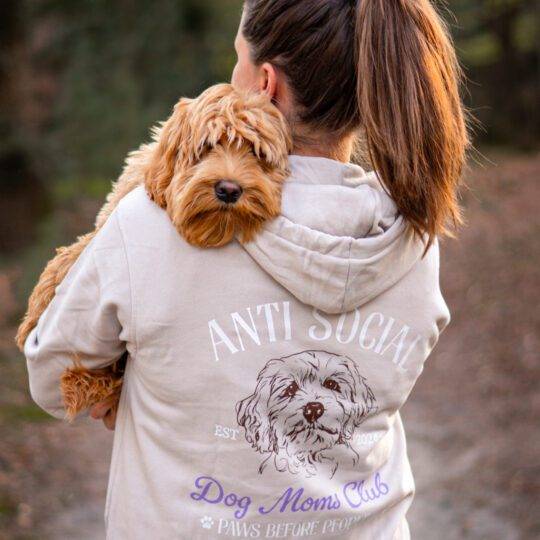 Anti social dog mom club - hoodie - Met lijntekening van jouw hond