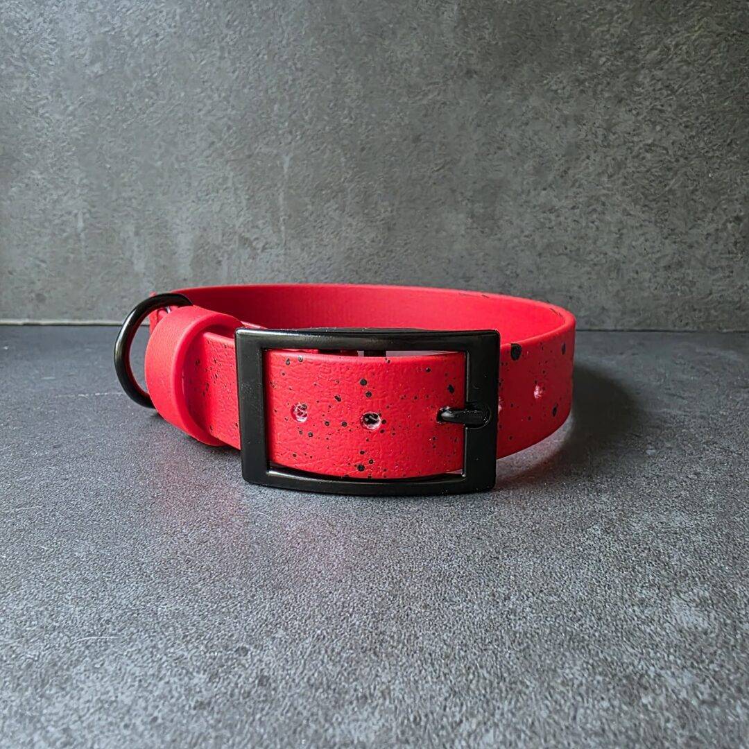 Splash halsband | Rood met zwart | 25mm breed | Maat M 39cm – 46.5cm