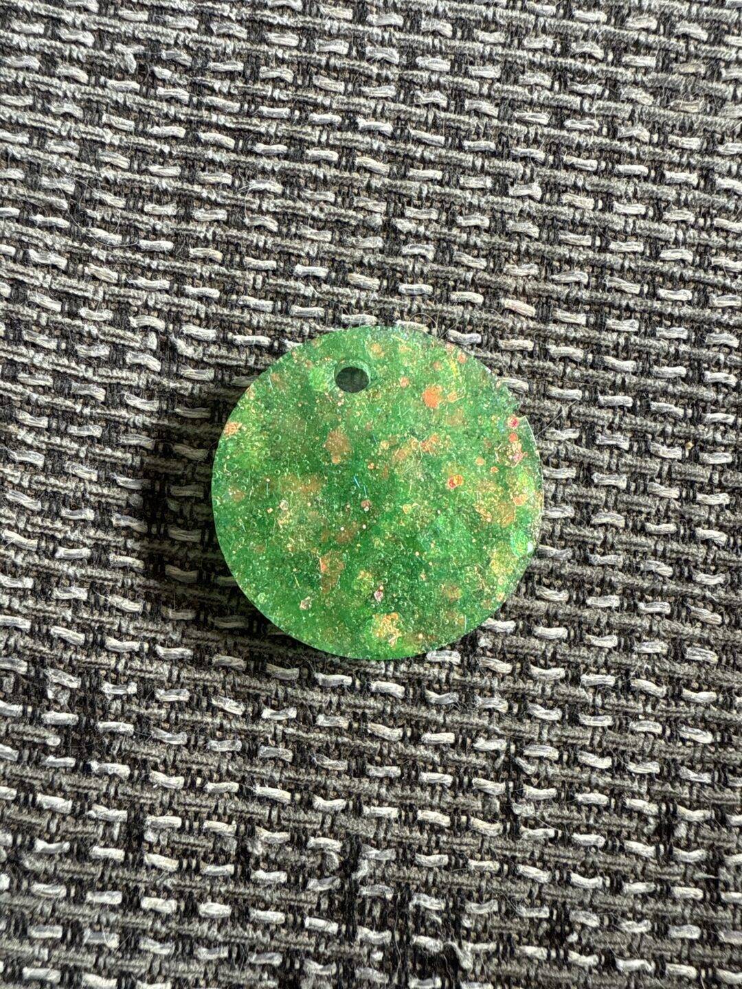 Follow the call of the disco ball – Groen